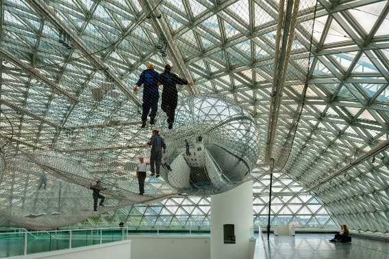 Tomás Saraceno – in orbit