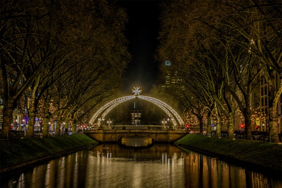 Der Lichtbogen an der Kö